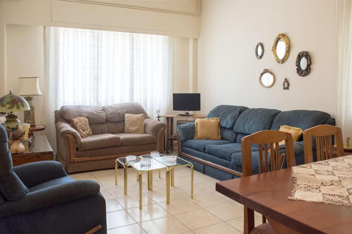 אתונה Family Apt With Garden Next To The Sea מראה חיצוני תמונה